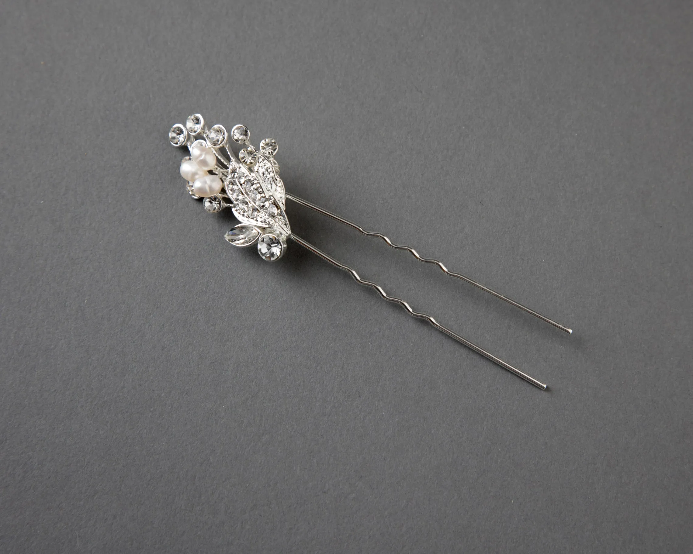 Ivory Cultured Pearls and Crystal Leaves Hair Pin