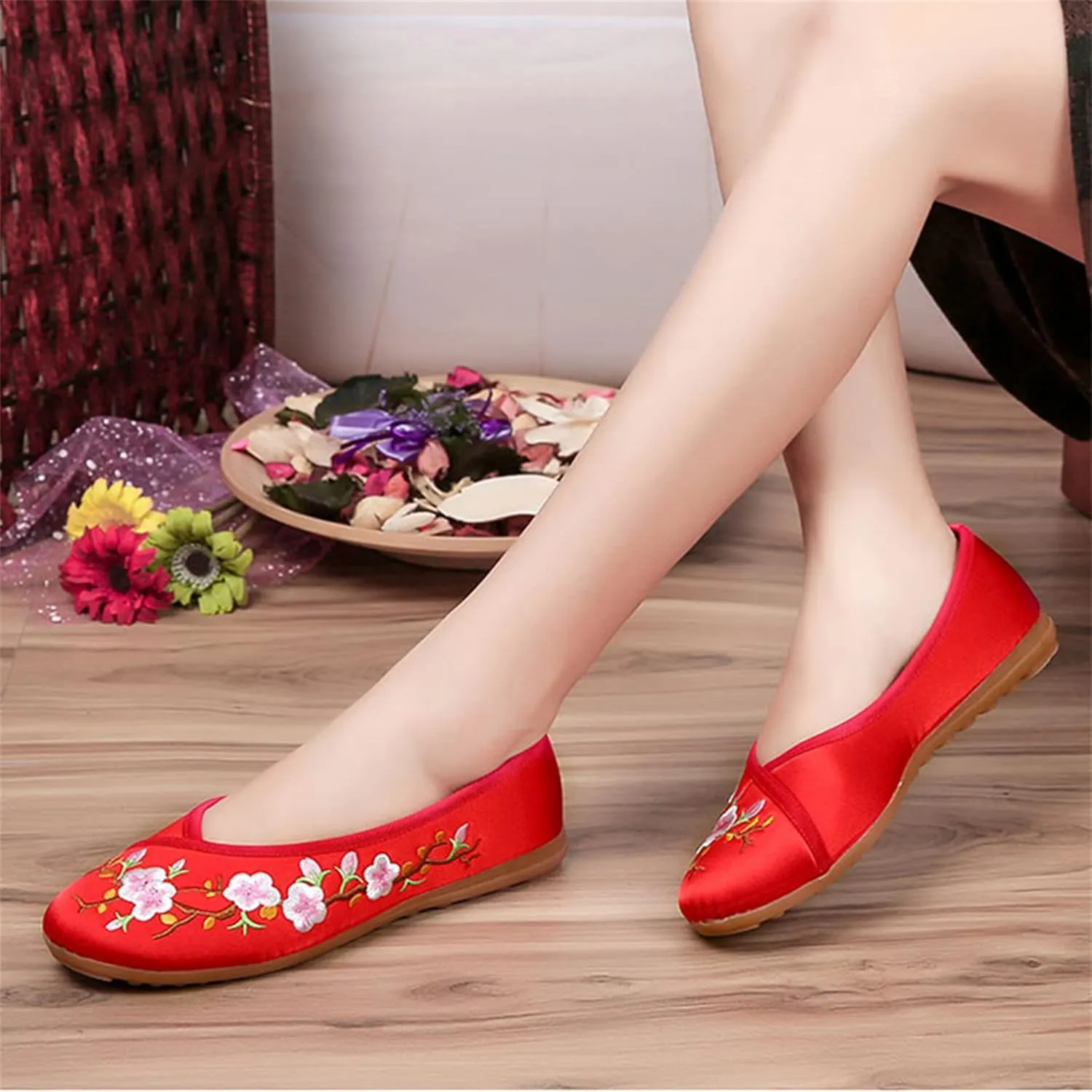 LUXINYU Women's Slip on Flats,Traditional Chinese Style Embroidered Round Toe Ballet Flats Shoes
